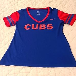Nike Cubs T-Shirt size Women's medium